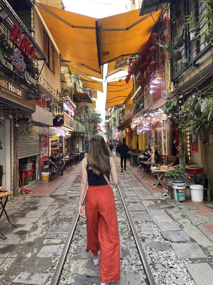 Hanoi - Train street
