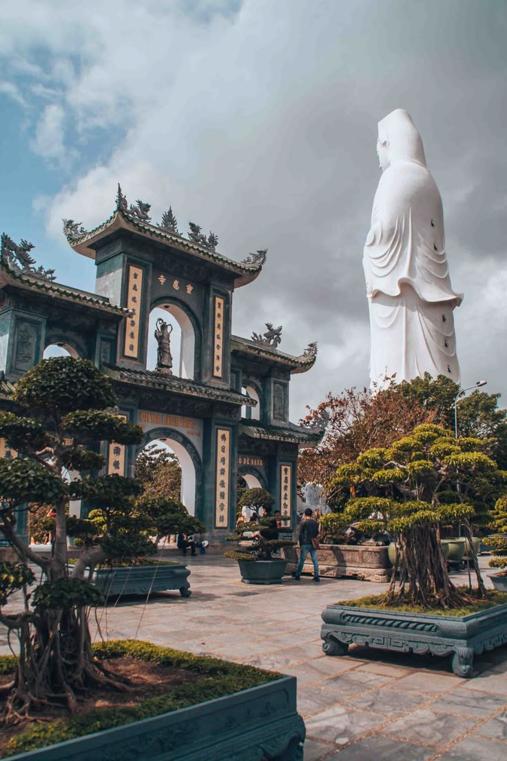 Da Nang Linh Ung Pagoda