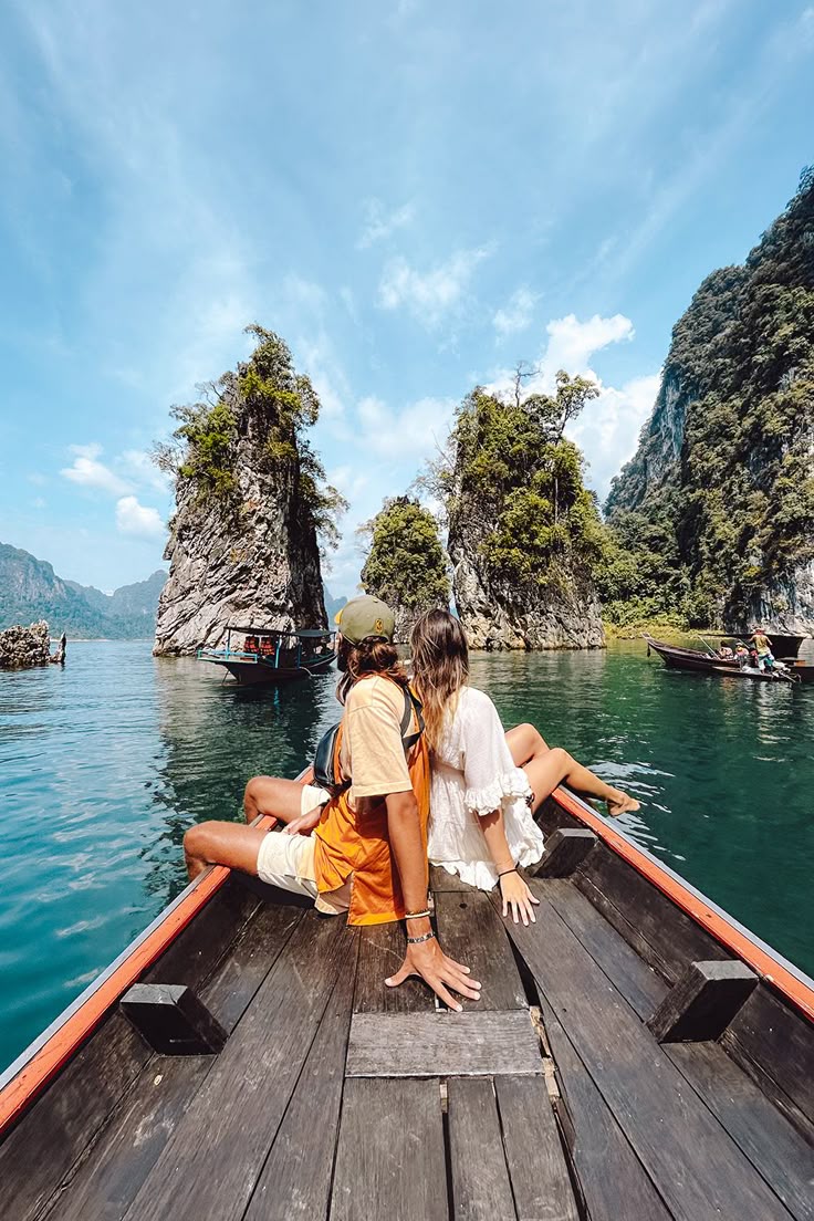 Ha Long Bay Couple Goal