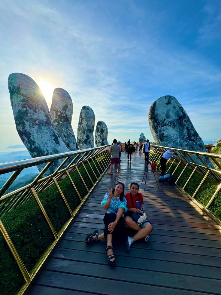 Ba Na Hills - Golden Hand Bridge